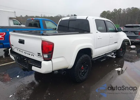 2022 Toyota Tacoma Sr5 V6 z USA, uszkodzony, nr VIN 3TYCZ5AN3NT104162